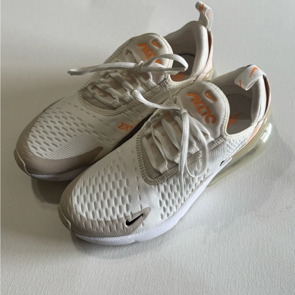 Nike Women’s - Air Max 270 - Summit White/Desert Sand